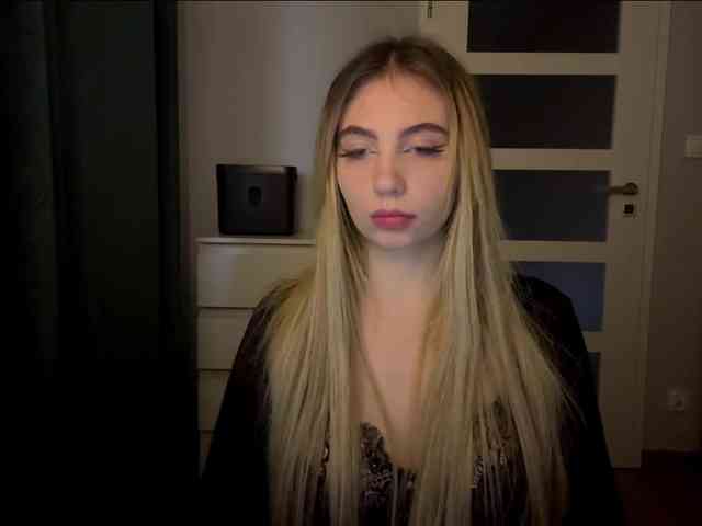 LilyHot