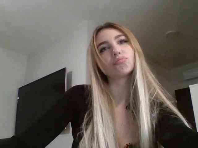 LilyHot