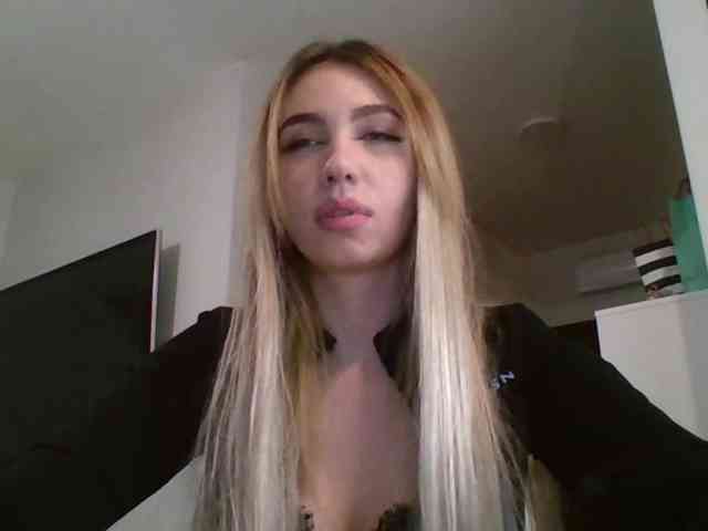 LilyHot