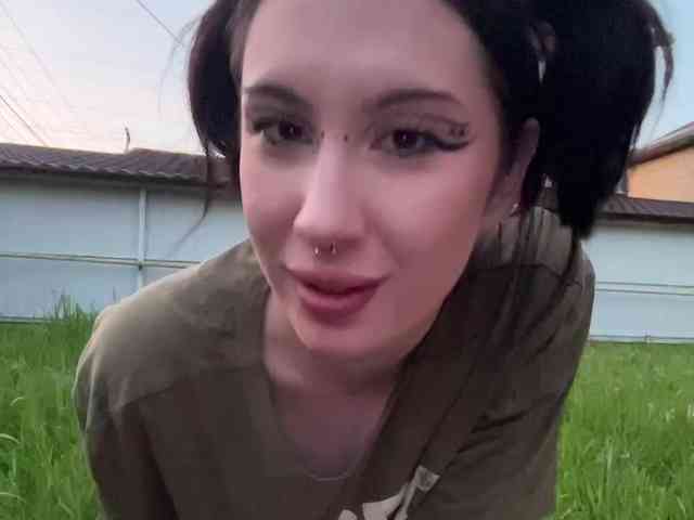 BustyLina