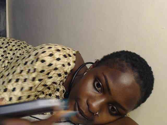 Queenbee25