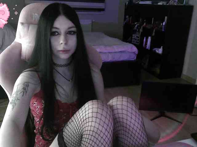 dolls_tear