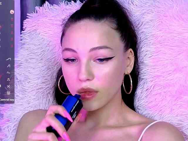 EmilyLuxxxury