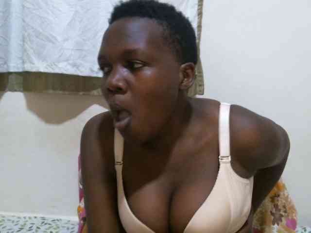 juicy-bella