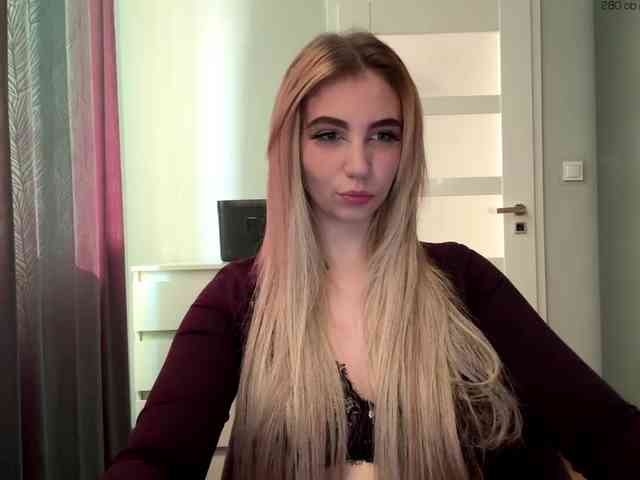 LilyHot