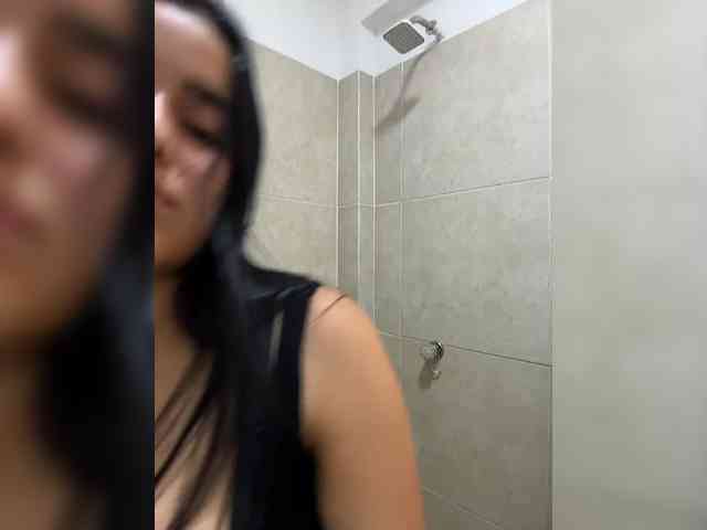 MiiaaCarter