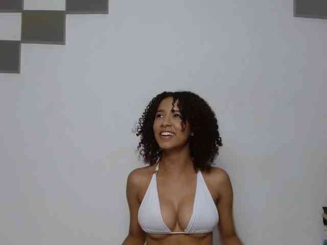 Aura-teen-hot
