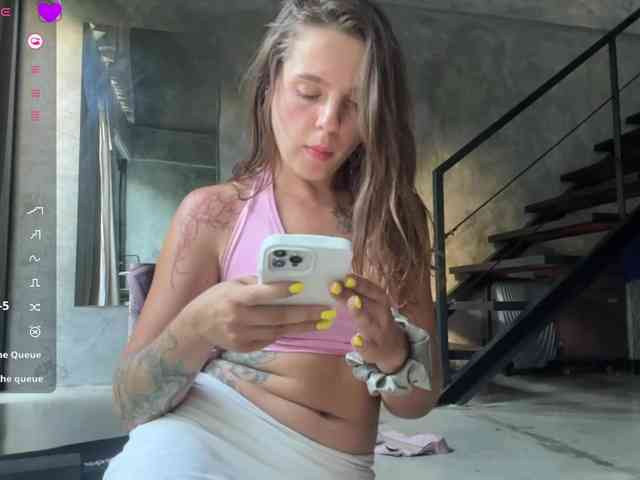 AshleyAmiYami