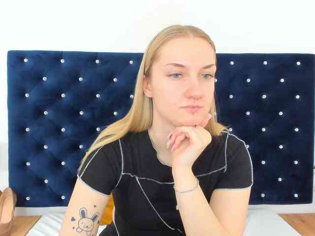 Shy-SweetGirl