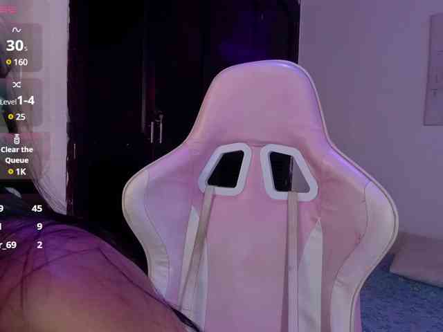 MiiaFox69