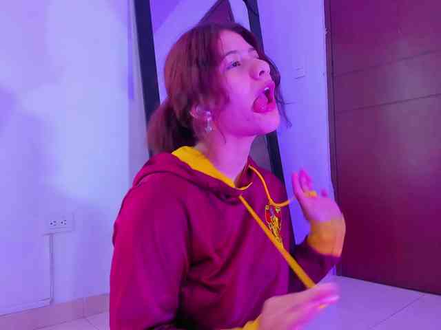 miaqueen021
