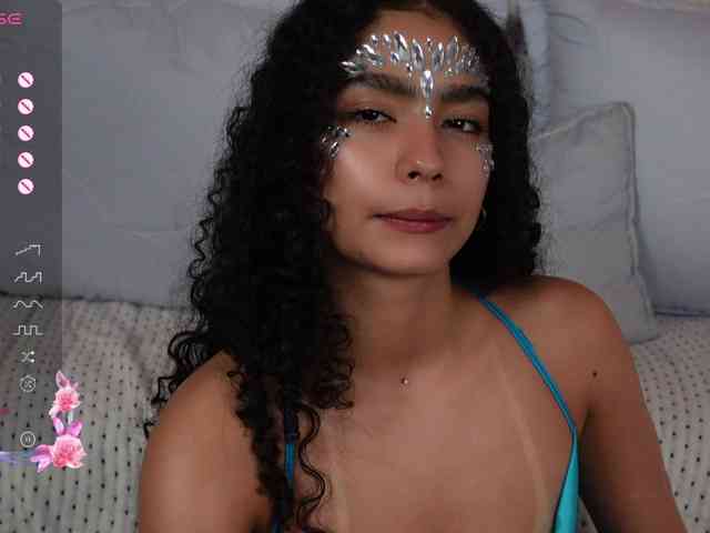 Victoria_Curly