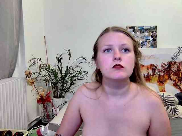 MILEY_GREY