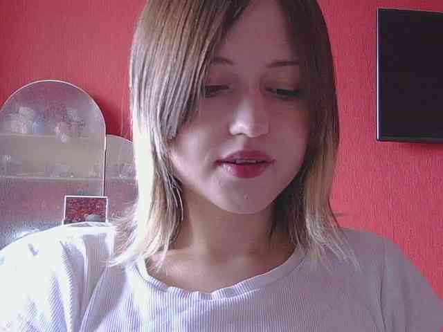 Juicy-Vikki
