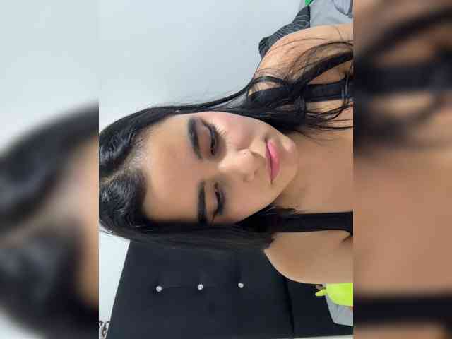 MiiaaCarter