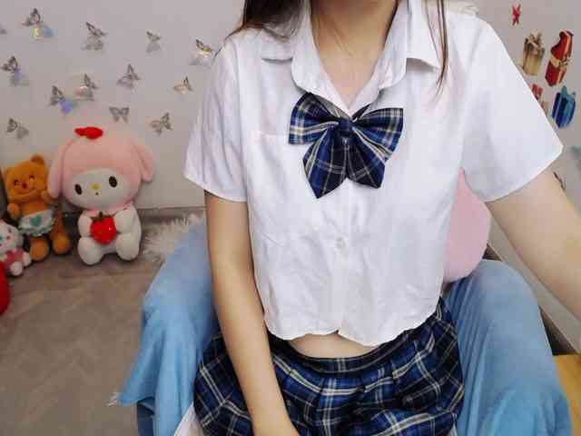 Angela19