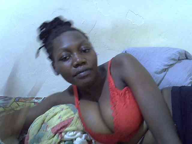 juicy-bella