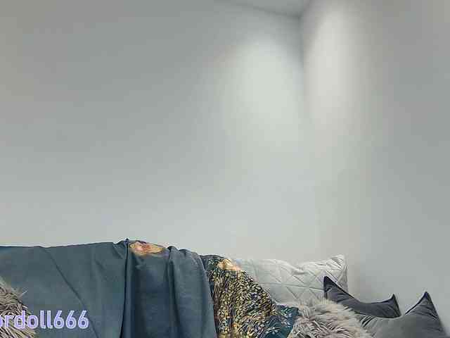 BrokenDoll666