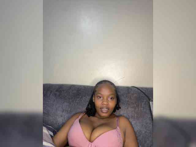 Busty-Princess1
