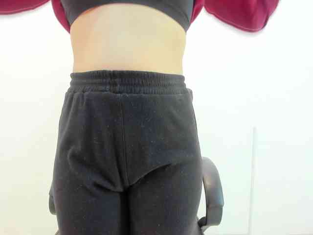 miaqueen021