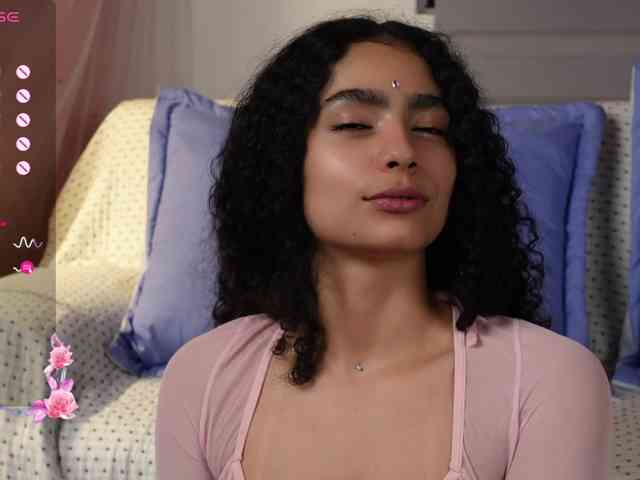 Victoria_Curly