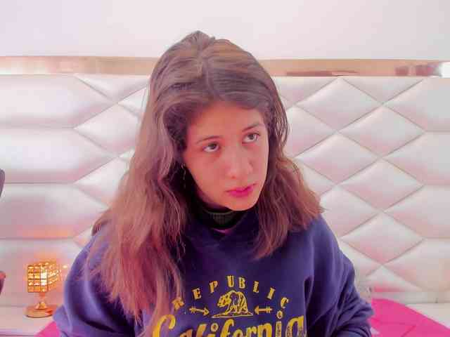 miaqueen021