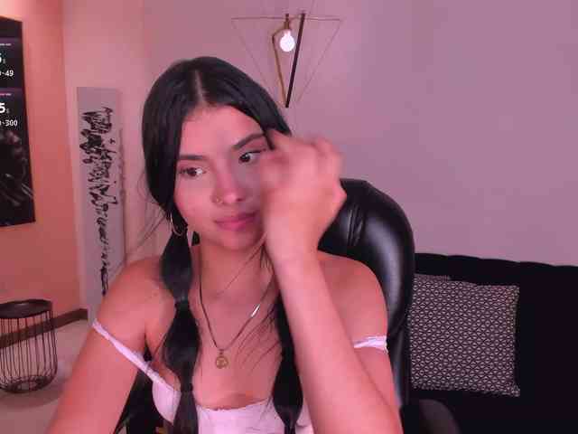 MiaLaurence