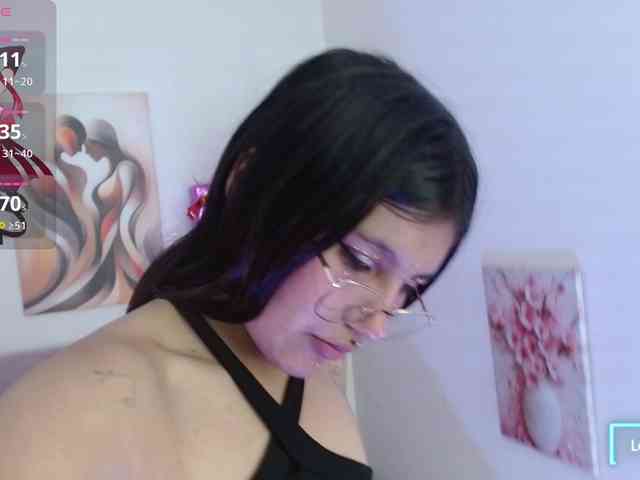 Mia-castellanos