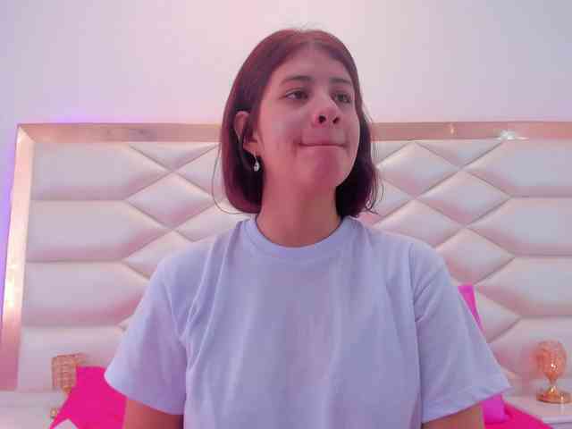 miaqueen021