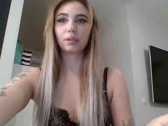 LilyHot