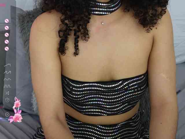 Victoria_Curly