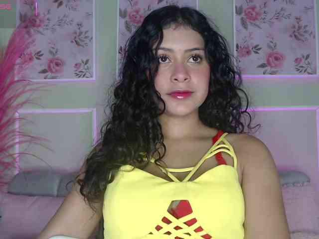 CurlyDani