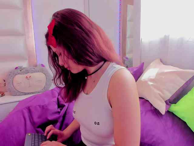 miaqueen021