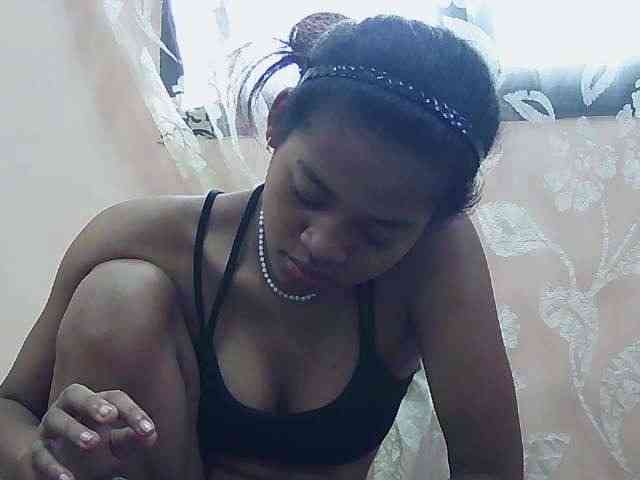 Juicy-Vikki