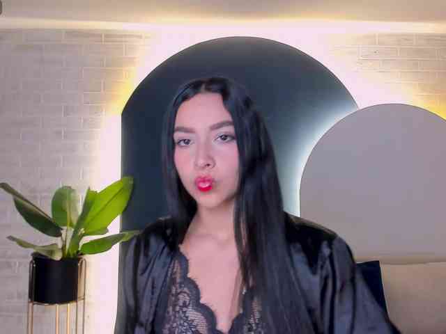 NaomiSainz