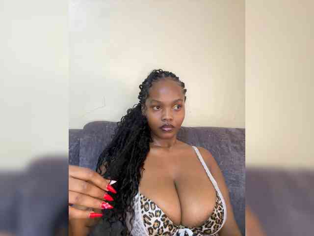 Busty-Princess1