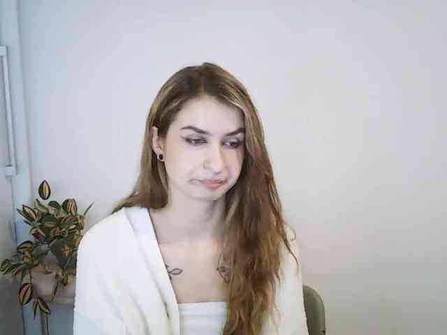 HotNina19