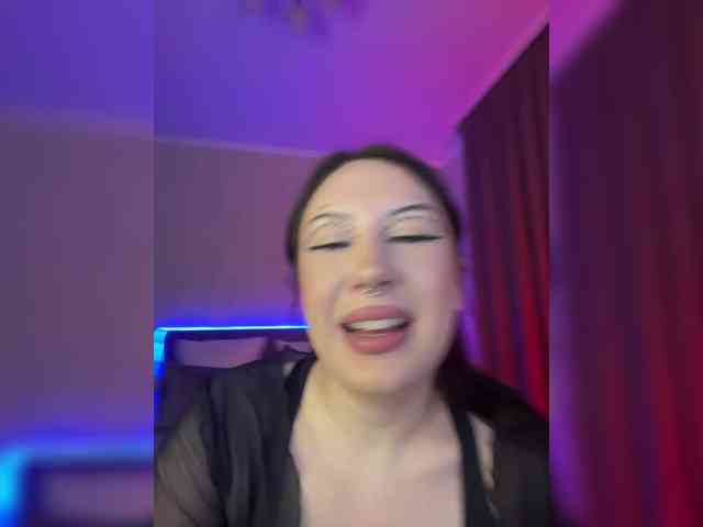 BustyLina
