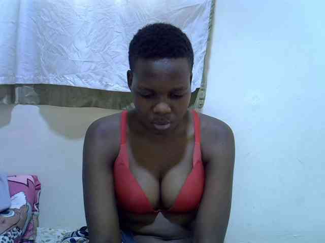 juicy-bella