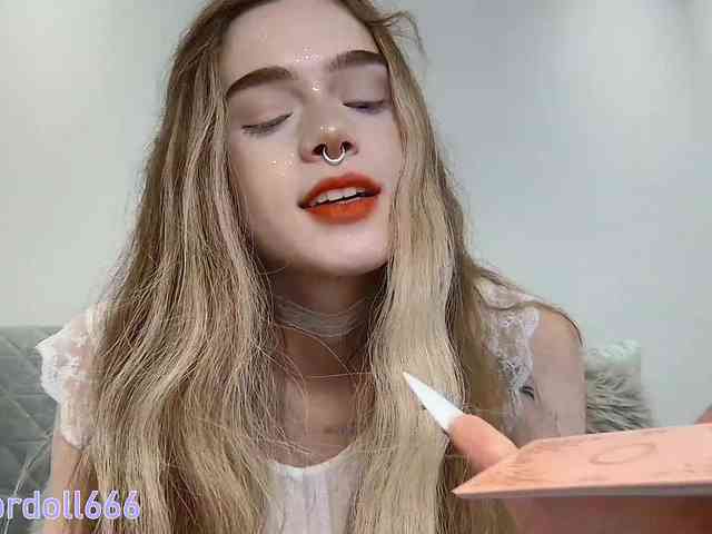 BrokenDoll666