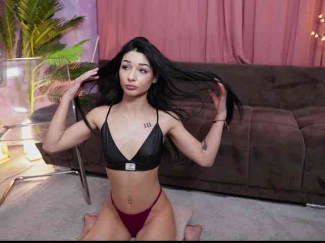 SalomeeHillss