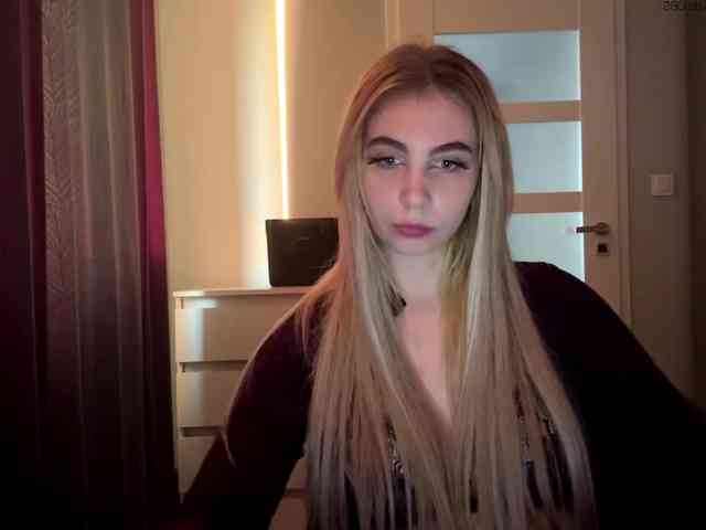LilyHot