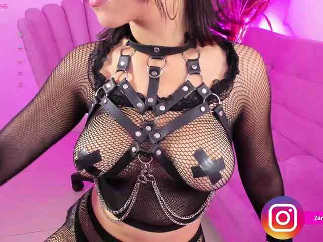SalomeeHillss