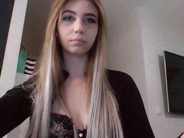 LilyHot