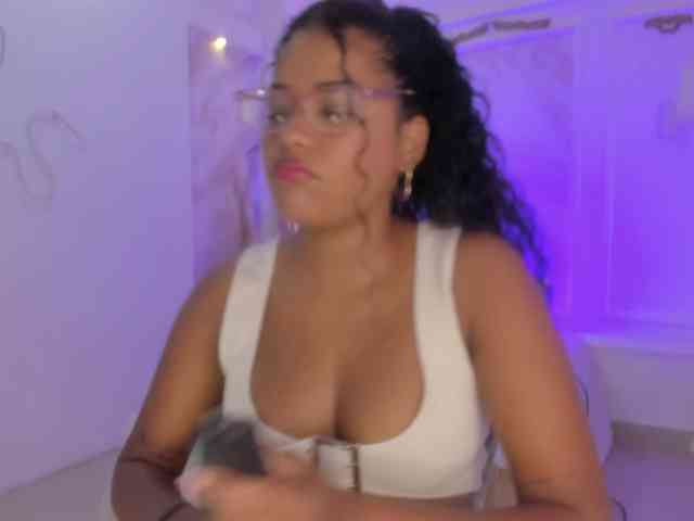 Pamela-78