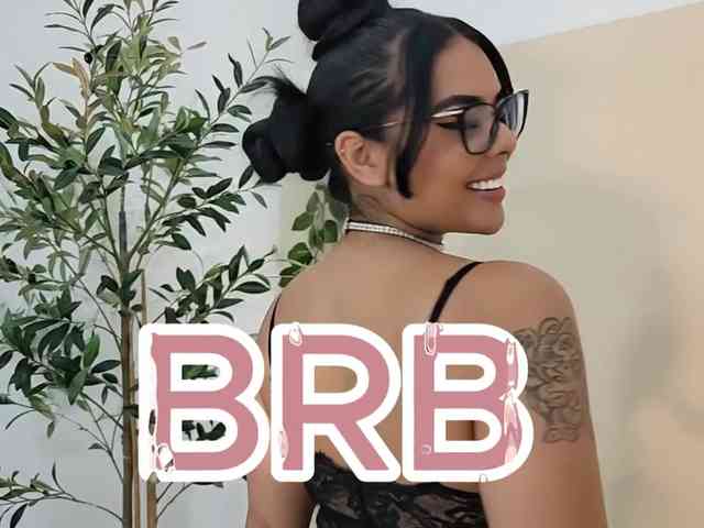 Busty-Princess1