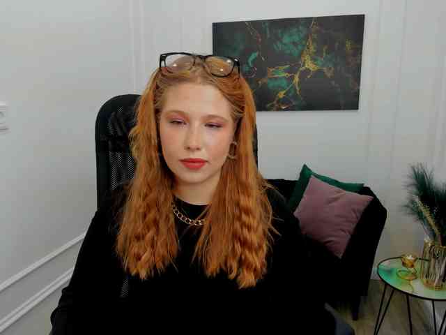 BustyLina