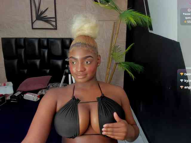NaomiSainz