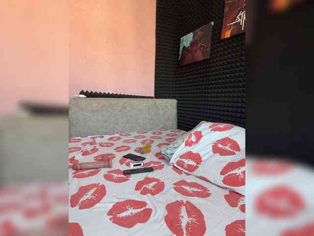 StrawberryGirl-