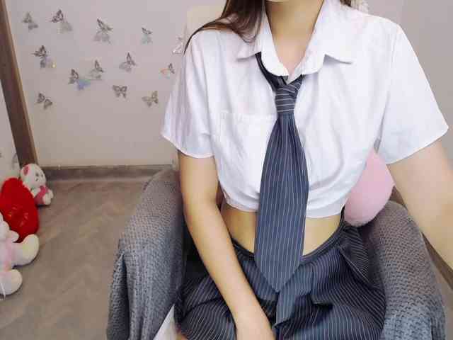 Angela19